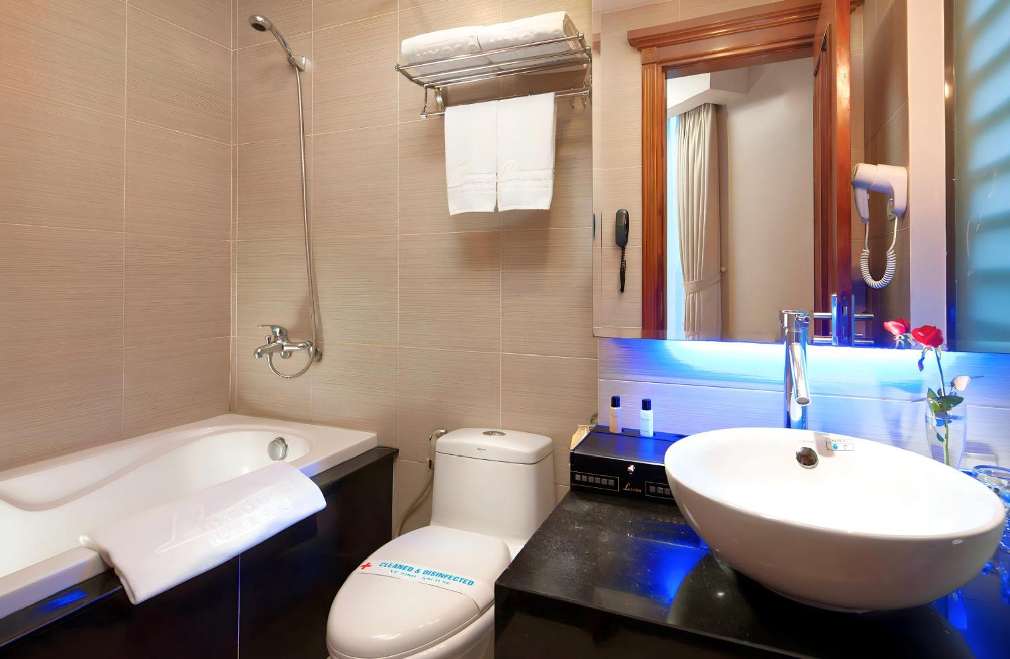 Luxeden Hotel Hanoi Kültér fotó