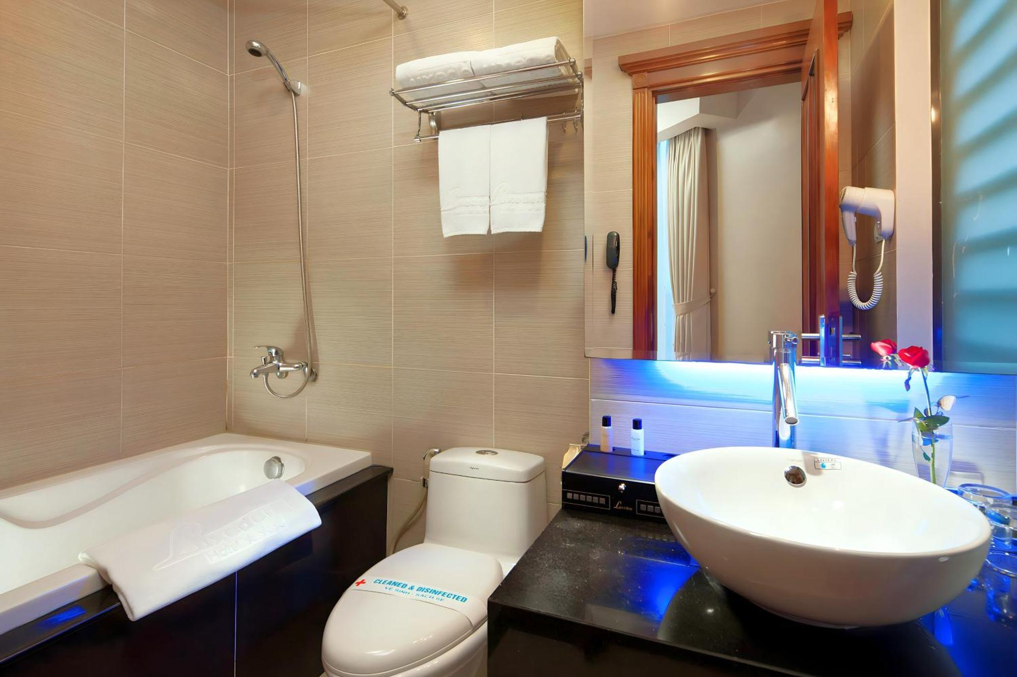 Luxeden Hotel Hanoi Kültér fotó