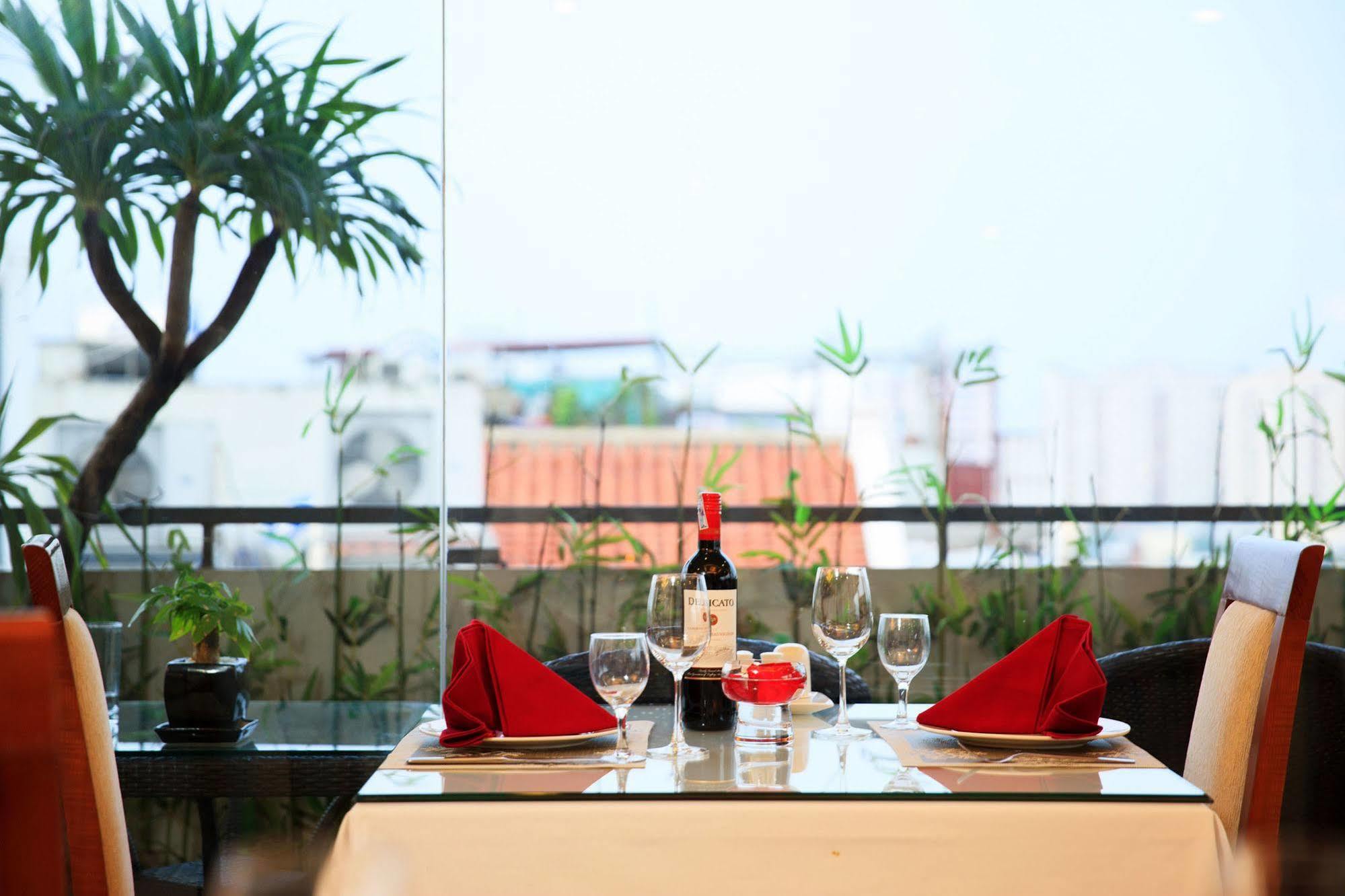 Luxeden Hotel Hanoi Kültér fotó
